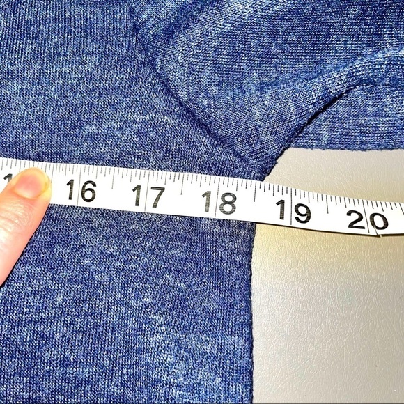 Lucky Brand Bell Sleeve Button-Back Sweatshirt – Size Small - Picture 8 of 9